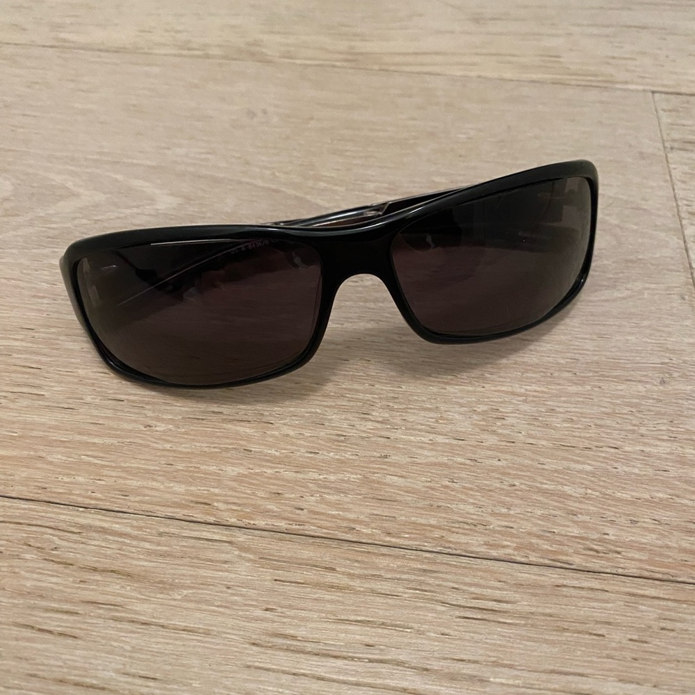 Burberry Black Wrap Sunglasses with Check Inside and on Arms 8436/S 58/14 Size